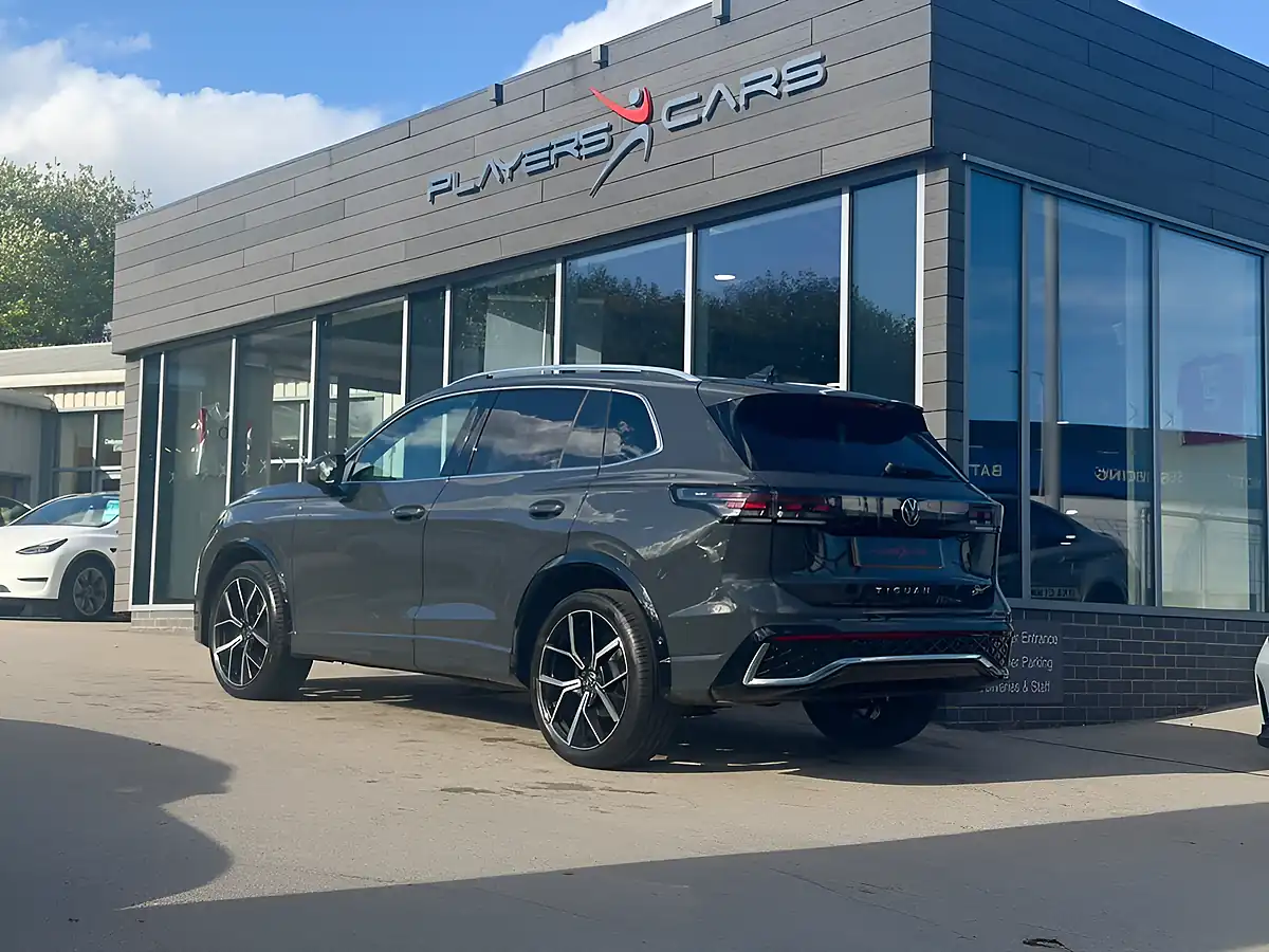 Used 2024 Volkswagen Tiguan R-Line Grey - Interior and Exterior details 20