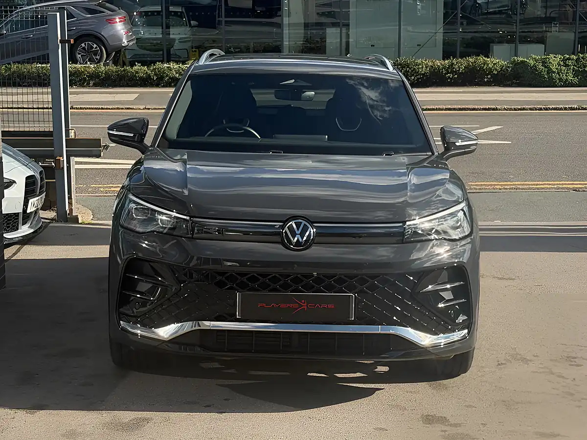 Used 2024 Volkswagen Tiguan R-Line Grey - Interior and Exterior details 3