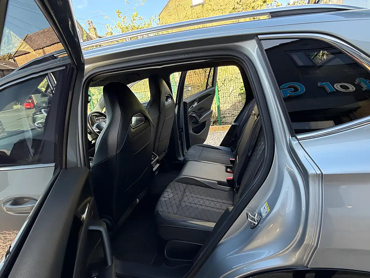 Used 2024 Volkswagen Tiguan R-Line Silver - Interior and Exterior details 10