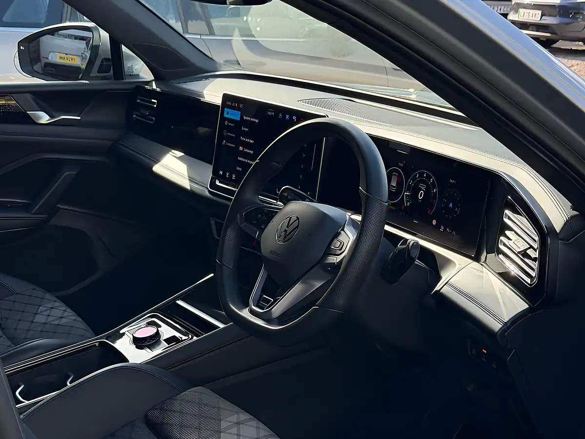 Used 2024 Volkswagen Tiguan R-Line Silver - Interior and Exterior details 9