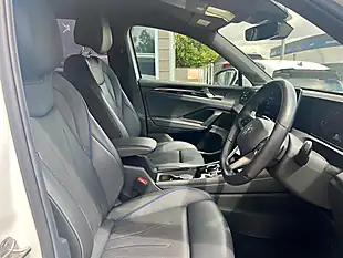 Used 2024 Volkswagen Tiguan R-Line White - Interior and Exterior details 12