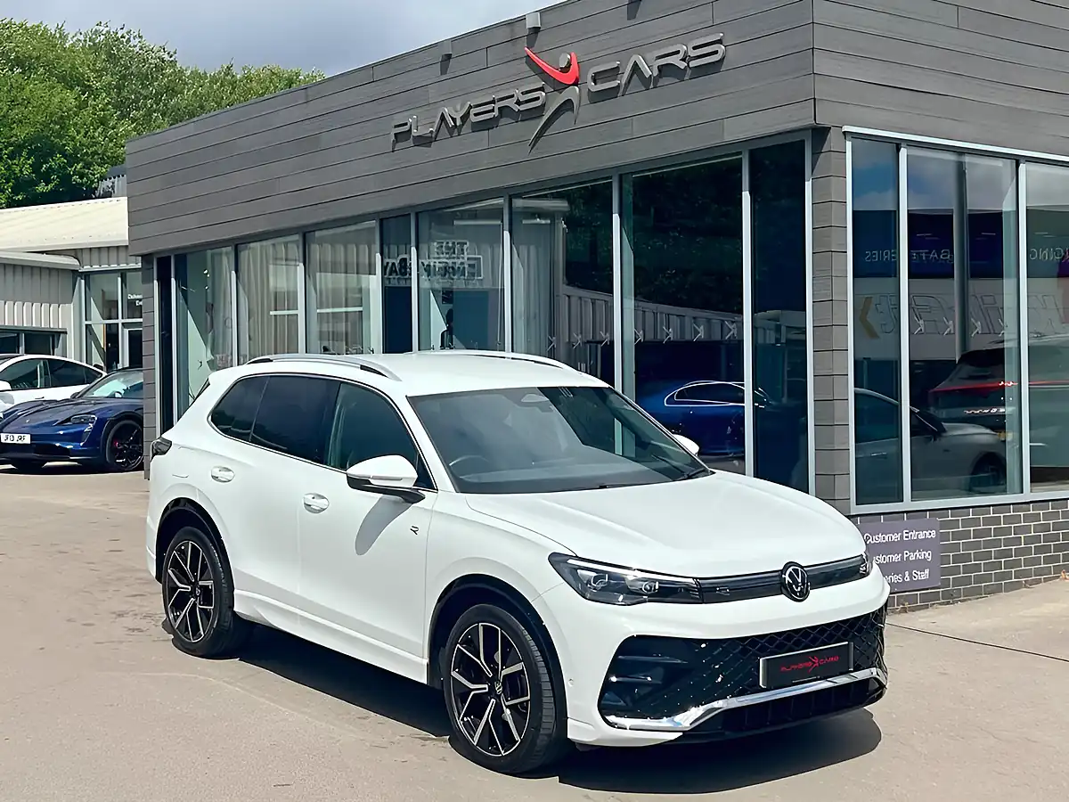 Used 2024 Volkswagen Tiguan R-Line White - Interior and Exterior details 3