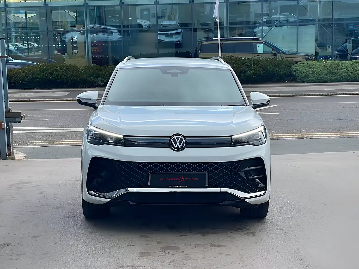 Used 2024 Volkswagen Tiguan R-Line White - Interior and Exterior details 7