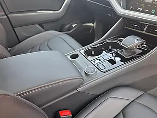 Used 2024 Volkswagen Touareg Elegance Black - Interior and Exterior details 17
