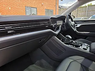 Used 2024 Volkswagen Touareg Elegance Black - Interior and Exterior details 3