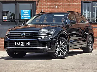 Used 2024 Volkswagen Touareg Elegance Black - Interior and Exterior details 5