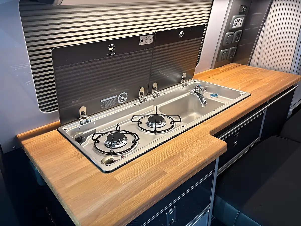 Used 2024 Volkswagen Transporter Campervan Highline White/Bayleaf Green - Interior and Exterior details 16