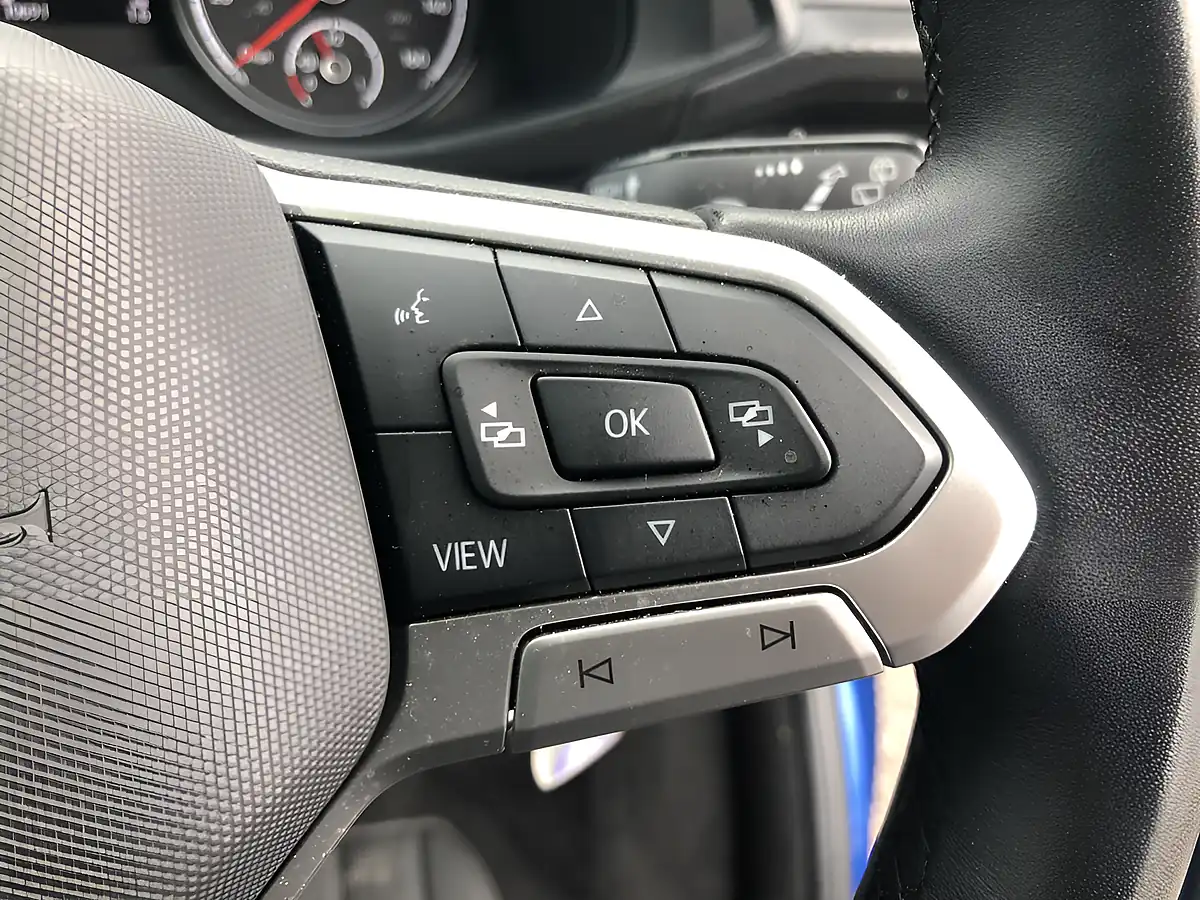 Used 2024 Volkswagen Transporter Highline Kombi Blue - Interior and Exterior details 12