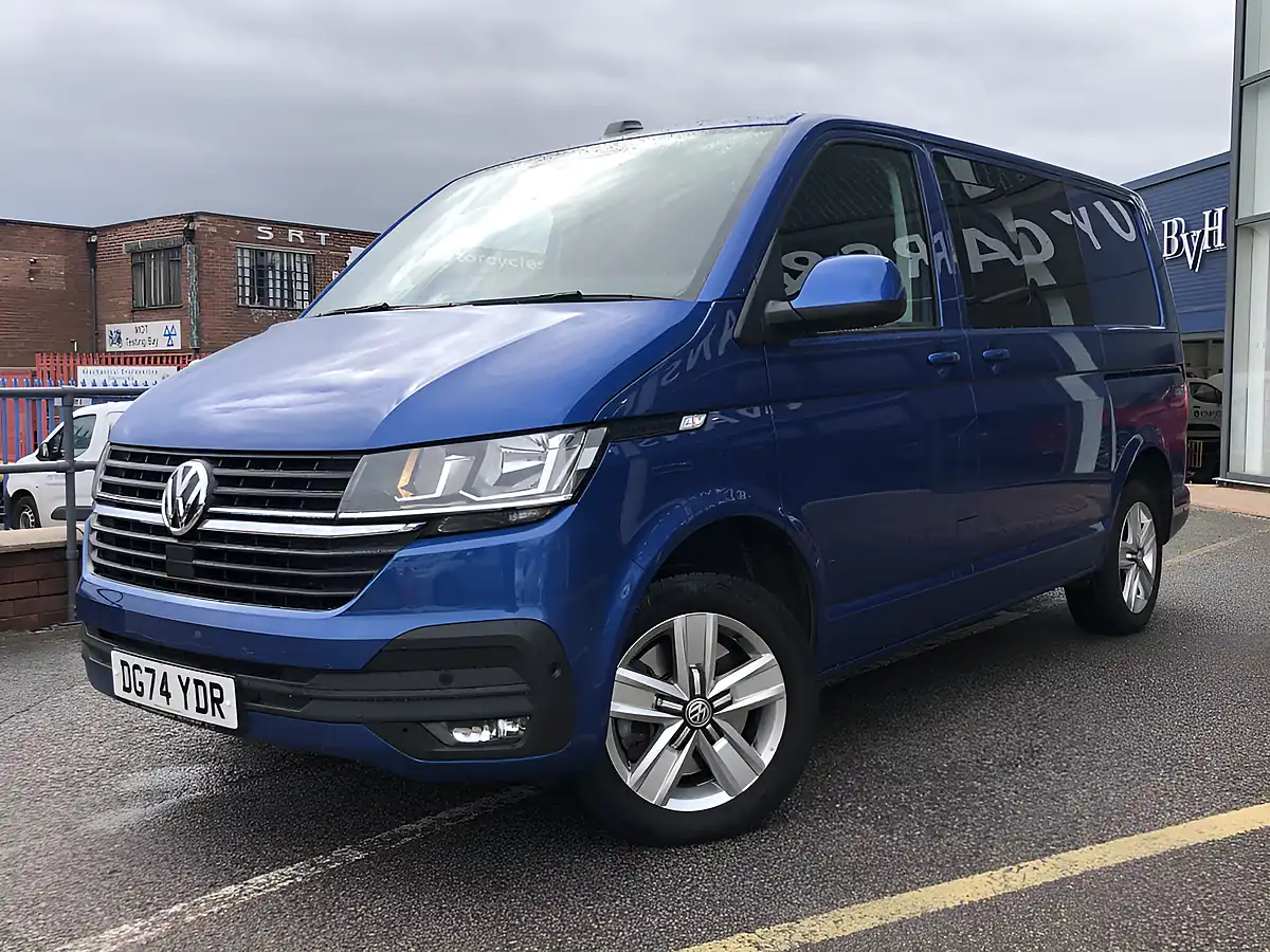 Used 2024 Volkswagen Transporter Highline Kombi Blue - Interior and Exterior details 14