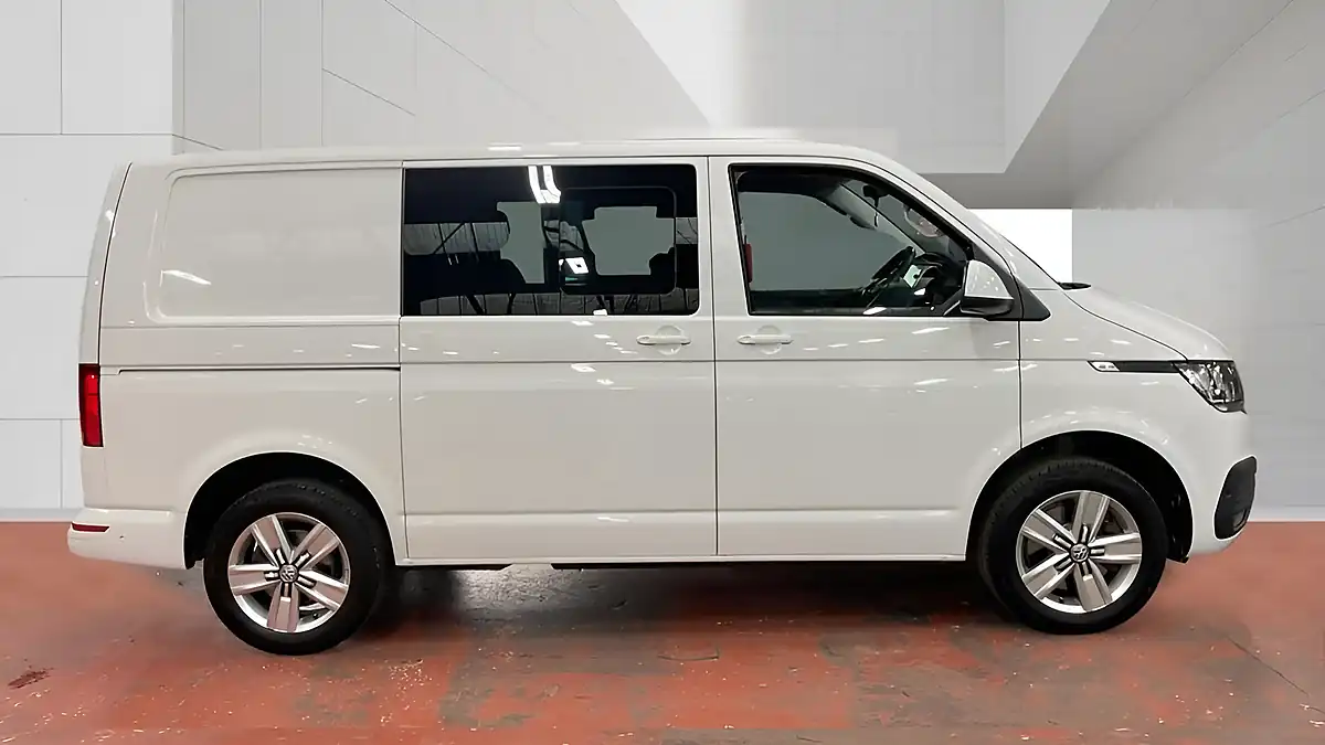 Used 2024 Volkswagen Transporter Highline Kombi Double Cab White - Interior and Exterior details 6