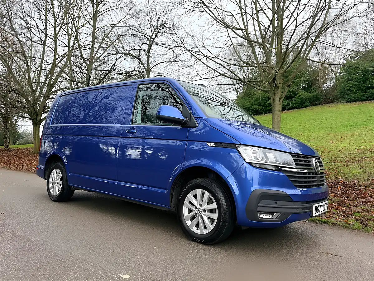 Used 2024 Volkswagen Transporter Highline Ravenna Blue - Front View