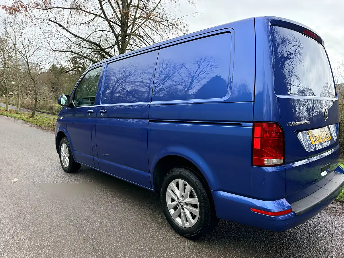 Used 2024 Volkswagen Transporter Highline Ravenna Blue - Interior and Exterior details 6