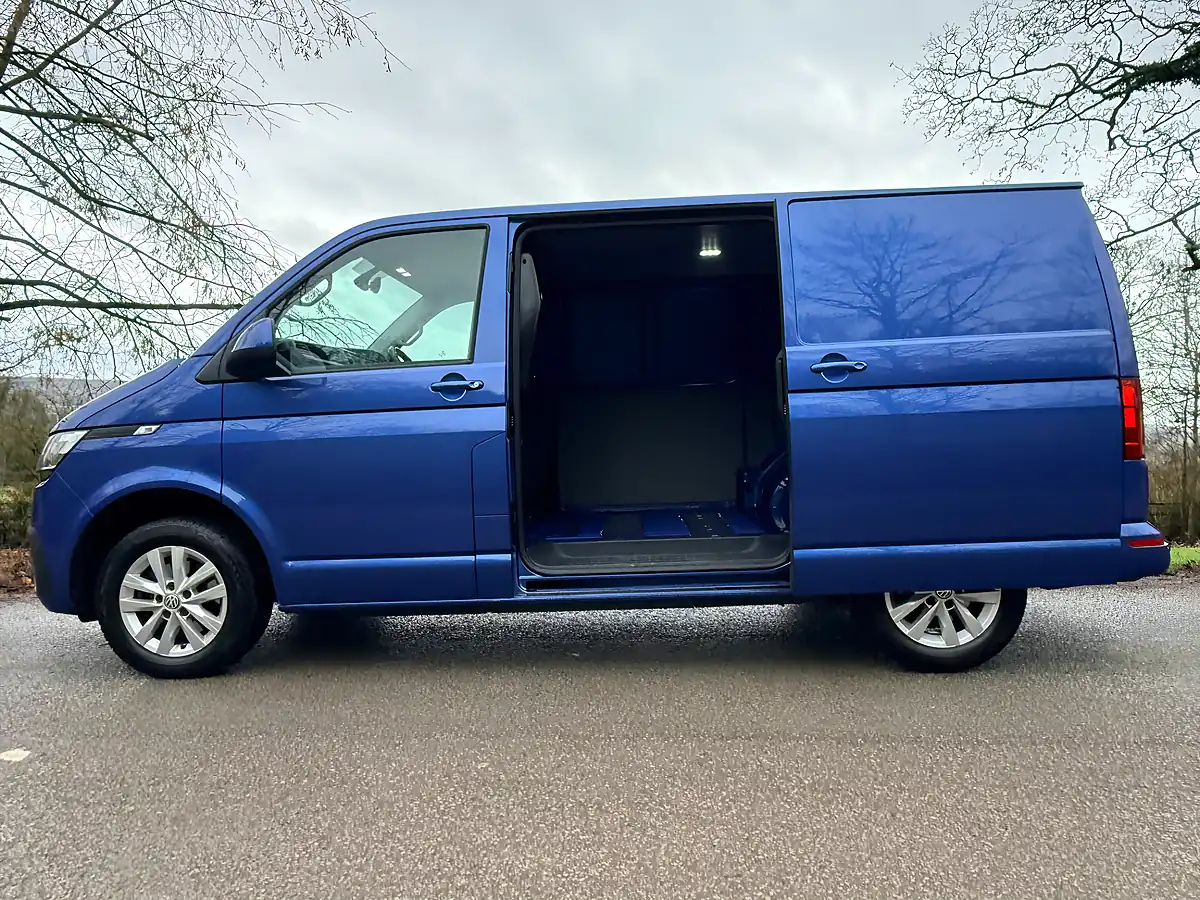Used 2024 Volkswagen Transporter Highline Ravenna Blue - Interior and Exterior details 8