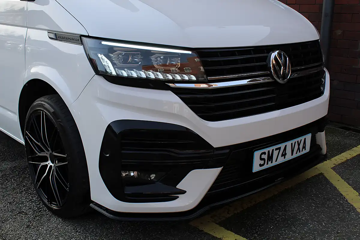 Used 2024 Volkswagen Transporter Highline White - Interior and Exterior details 10