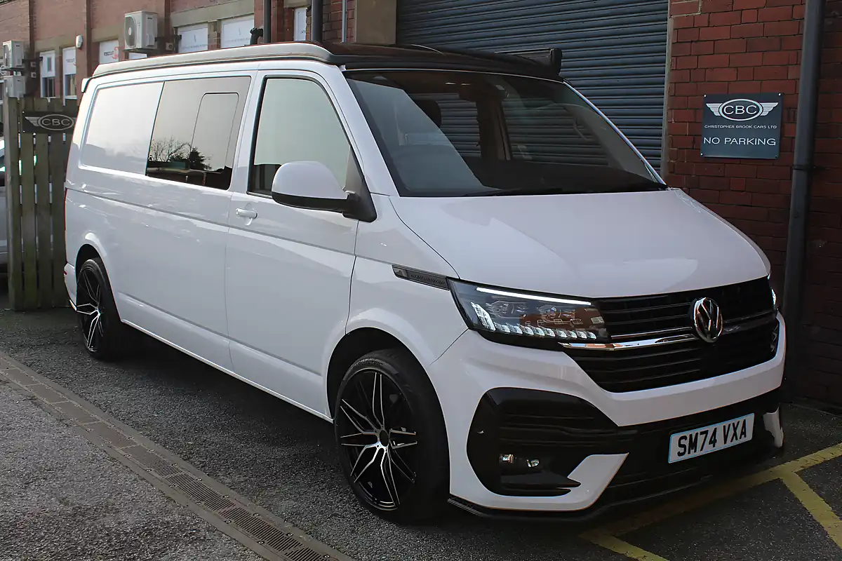 Used 2024 Volkswagen Transporter Highline White - Interior and Exterior details 8