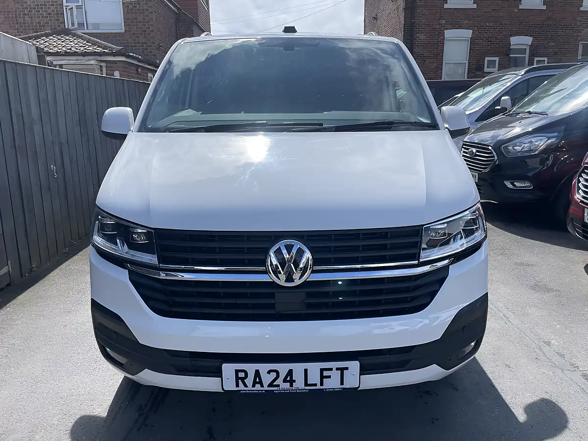 Used 2024 Volkswagen Transporter Highline White - Interior and Exterior details 2
