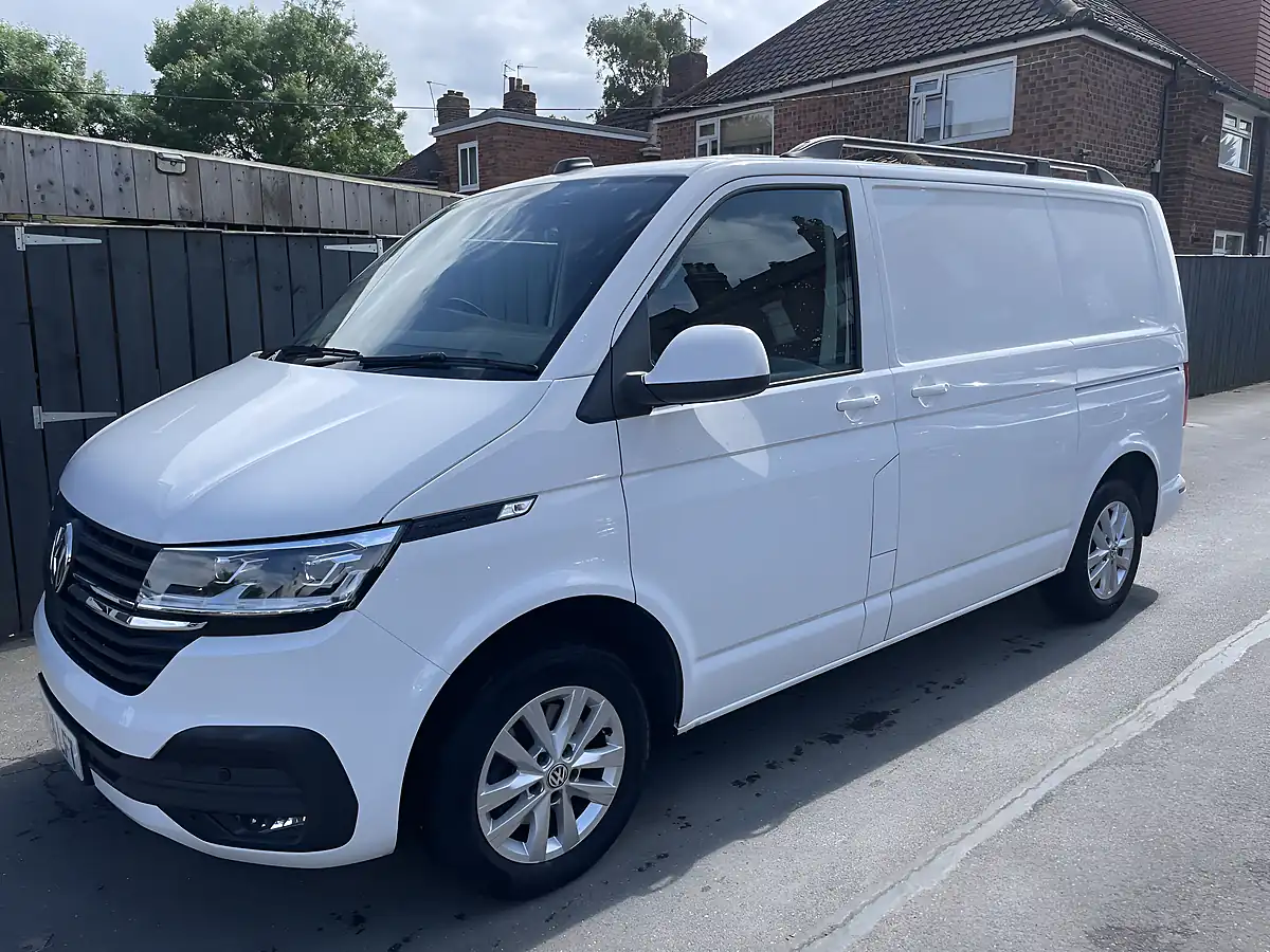 Used 2024 Volkswagen Transporter Highline White - Interior and Exterior details 3