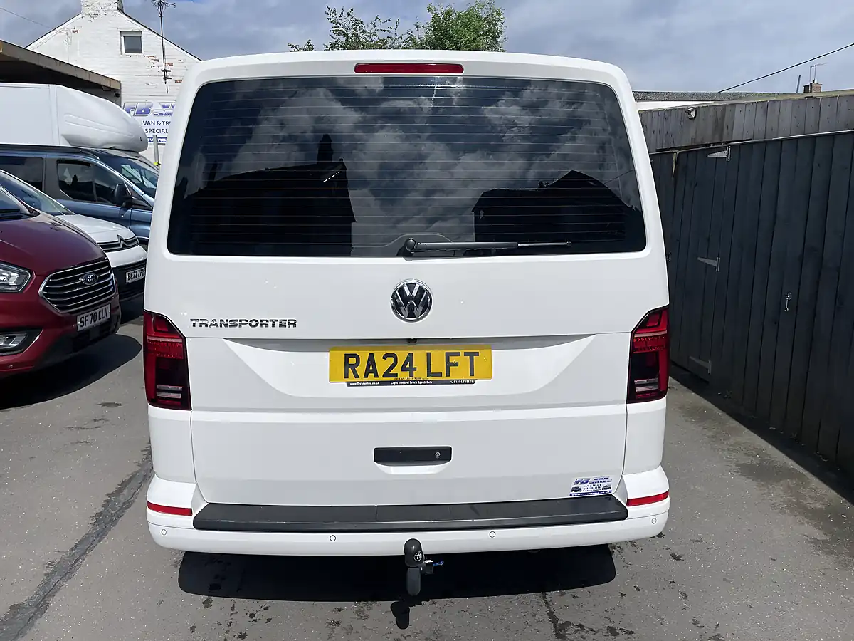 Used 2024 Volkswagen Transporter Highline White - Interior and Exterior details 8