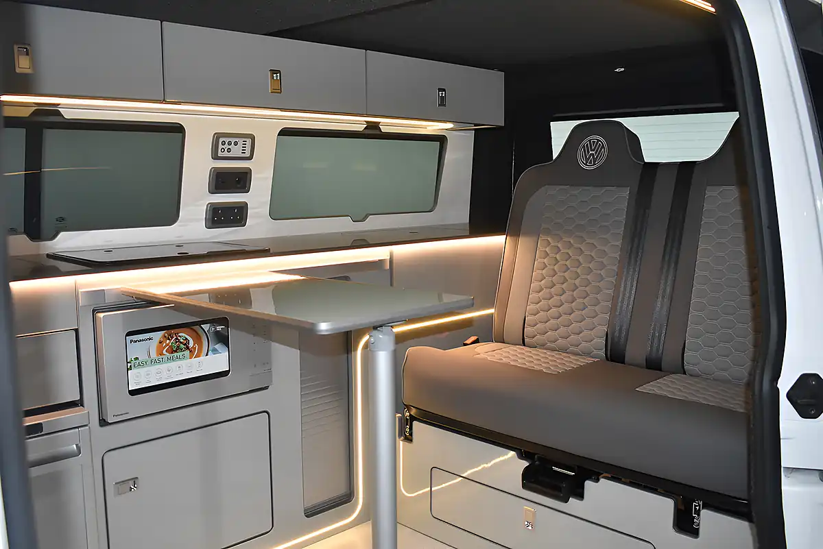 Used 2024 Volkswagen Transporter Startline White - Interior and Exterior details 15