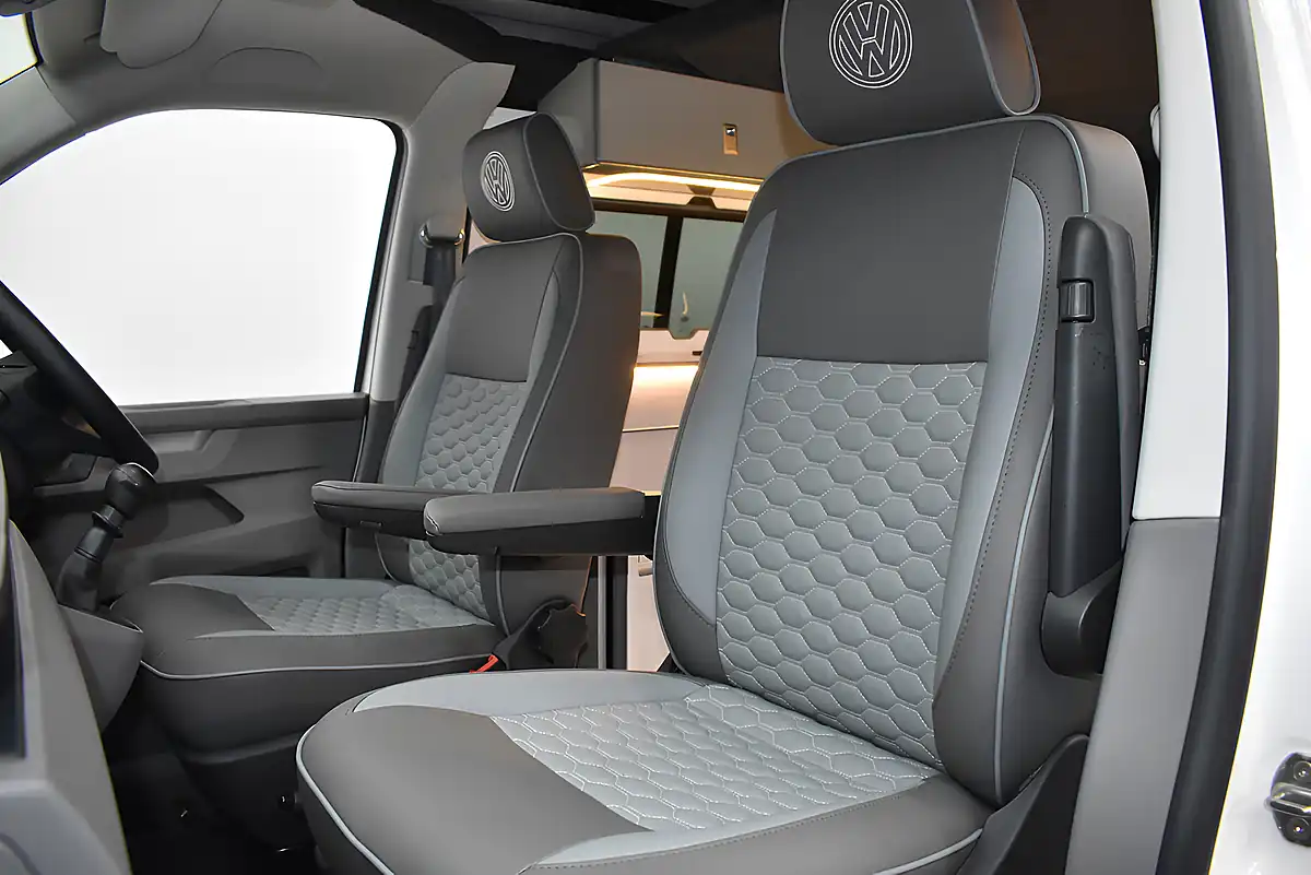 Used 2024 Volkswagen Transporter Startline White - Interior and Exterior details 17