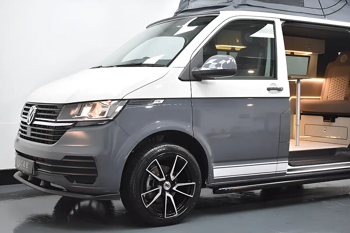 Used 2024 Volkswagen Transporter Startline White - Interior and Exterior details 3
