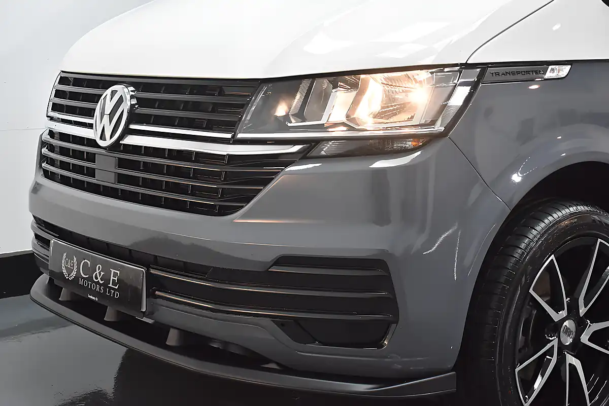 Used 2024 Volkswagen Transporter Startline White - Interior and Exterior details 9