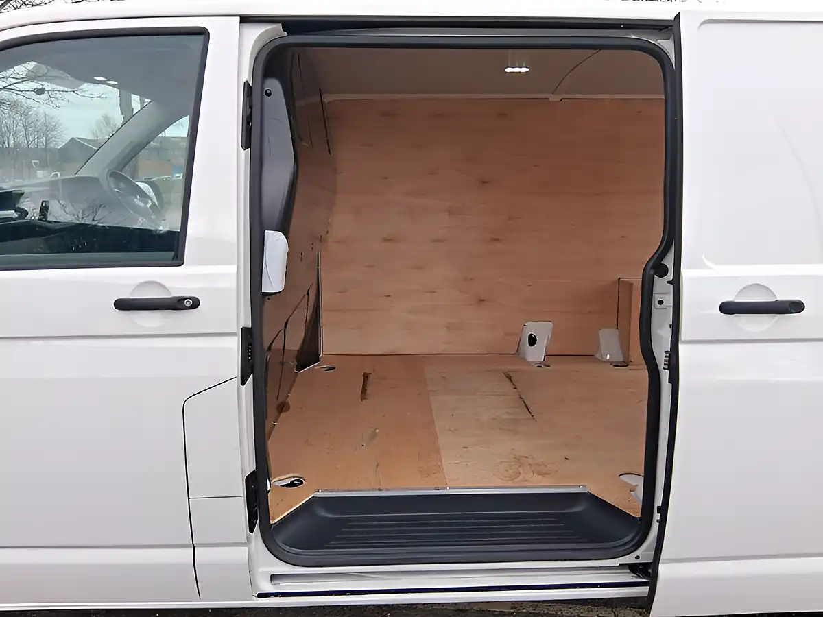 Used 2024 Volkswagen Transporter T30 Startline White - Interior and Exterior details 10