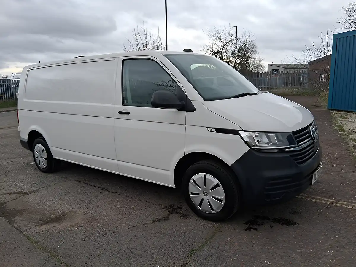Used 2024 Volkswagen Transporter T30 Startline White - Interior and Exterior details 7