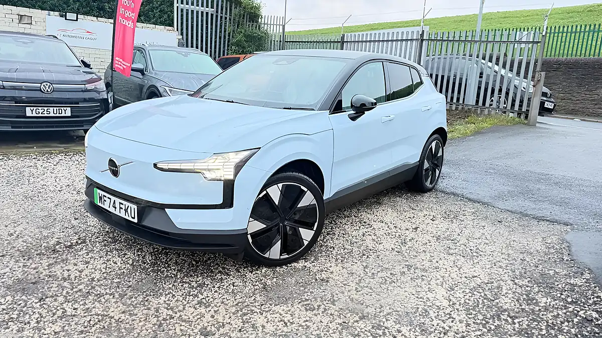 Used 2024 Volvo Ex30 Ultra Blue - Interior and Exterior details 4
