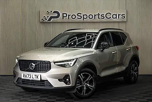 2024 Volvo XC40 B4 MHEV Plus Dark