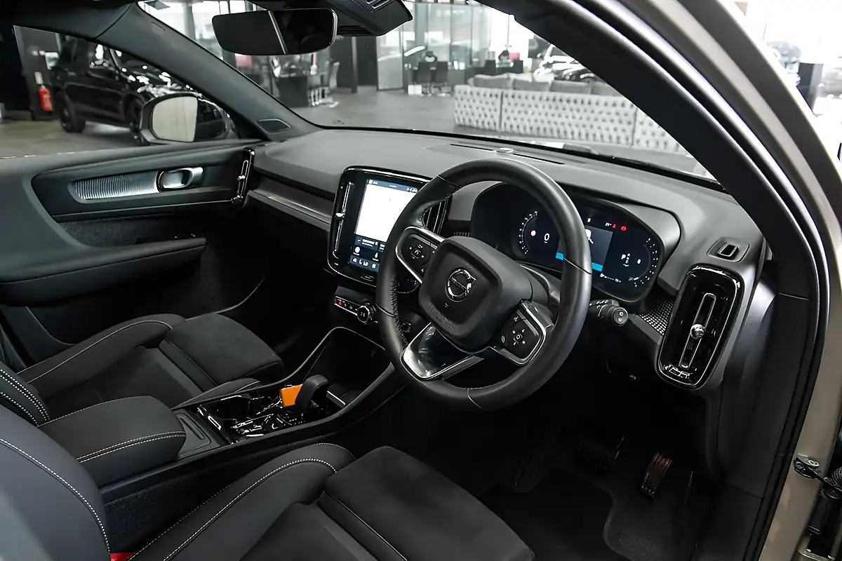 Used 2024 Volvo XC40 Plus Dark Gold - Interior and Exterior details 13