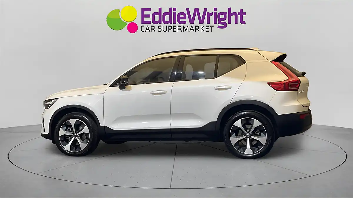Used 2024 Volvo XC40 Plus Dark (nq) White - Interior and Exterior details 3