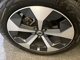 Used 2024 Volvo XC40 Plus Dark (nq) White - Interior and Exterior details 8