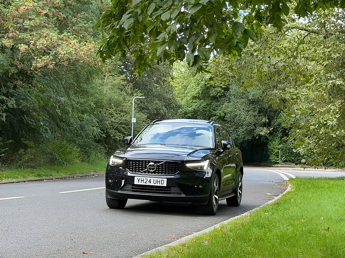 Used 2024 Volvo XC40 Ultimate Onyx Black - Interior and Exterior details 3