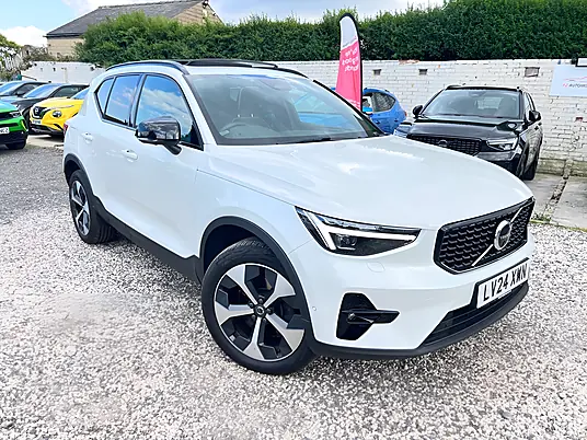 2024 Volvo XC40 B3 MHEV Ultra Dark