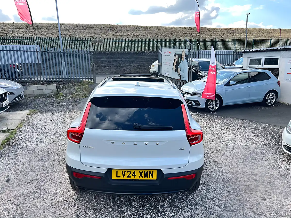Used 2024 Volvo XC40 Ultra Dark White - Interior and Exterior details 6
