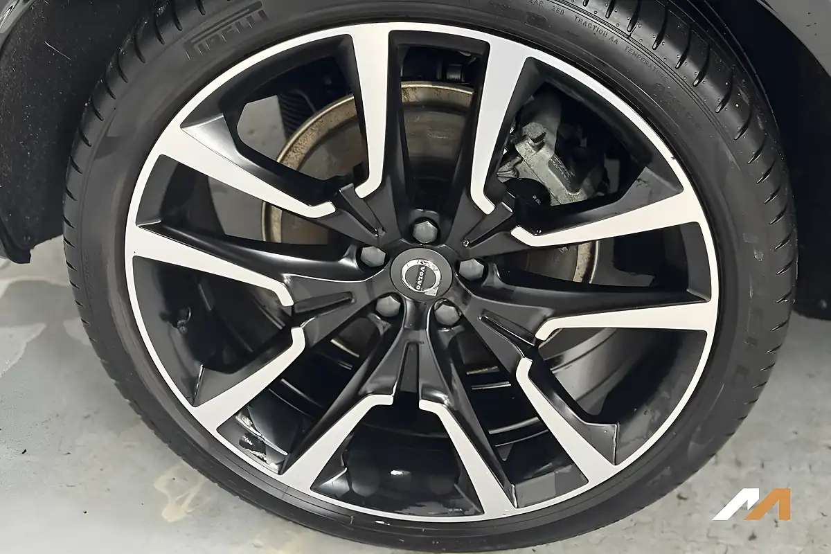 Used 2024 Volvo XC60 Ultra Bright Onyx Black - Interior and Exterior details 14