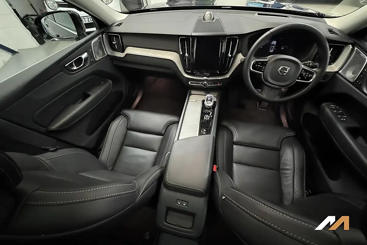 Used 2024 Volvo XC60 Ultra Bright Onyx Black - Interior and Exterior details 18