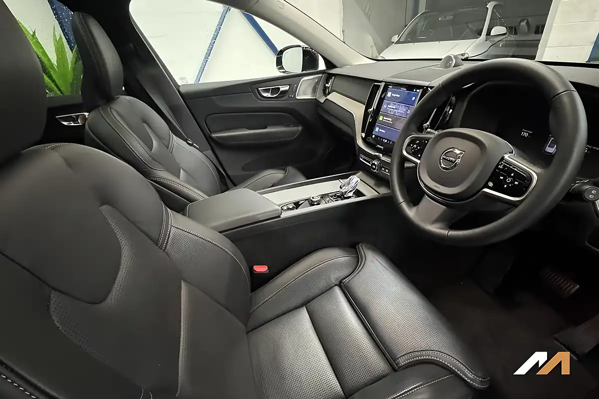 Used 2024 Volvo XC60 Ultra Bright Onyx Black - Interior and Exterior details 19
