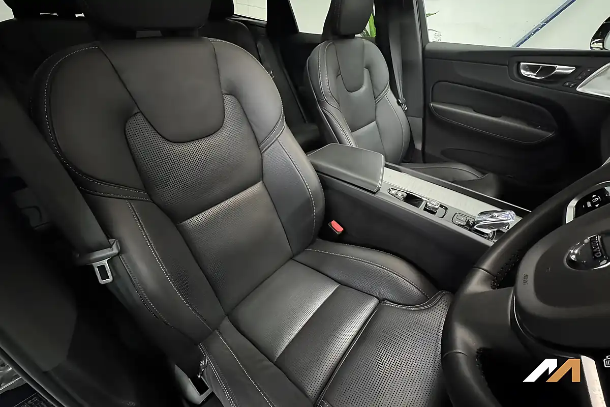 Used 2024 Volvo XC60 Ultra Bright Onyx Black - Interior and Exterior details 20
