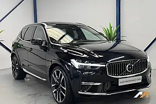Used 2024 Volvo XC60 Ultra Bright Onyx Black - Interior and Exterior details 5