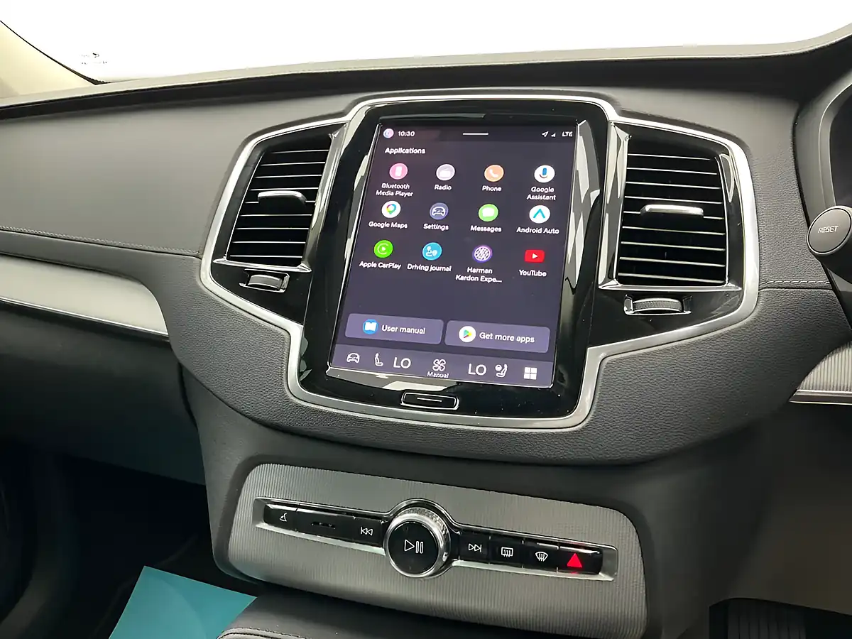 Used 2024 Volvo XC90 Plus Vapour Grey - Interior and Exterior details 11