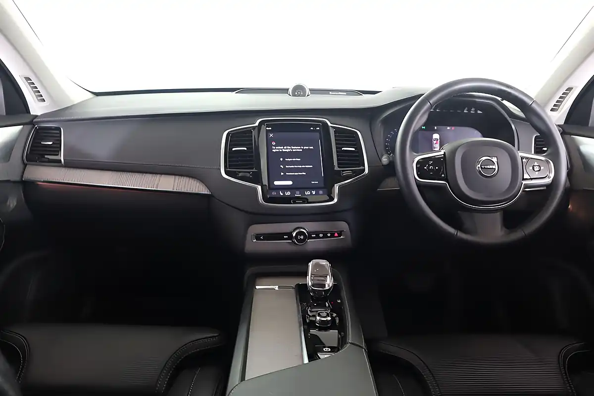 Used 2024 Volvo XC90 Ultimate Dark White - Interior and Exterior details 10