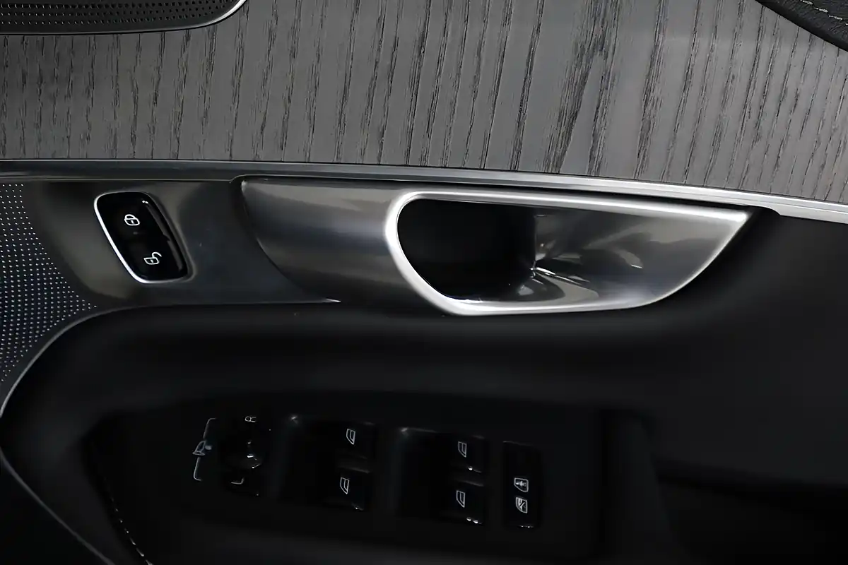 Used 2024 Volvo XC90 Ultimate Dark White - Interior and Exterior details 14