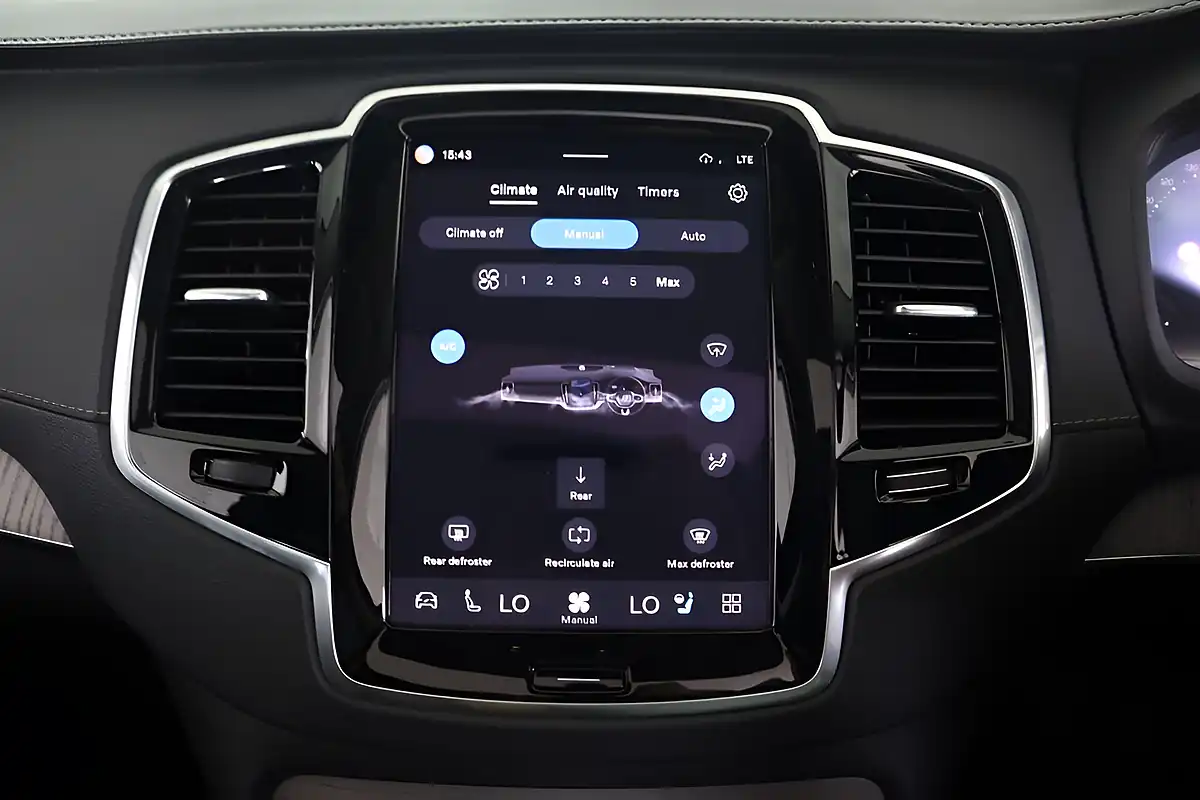 Used 2024 Volvo XC90 Ultimate Dark White - Interior and Exterior details 17