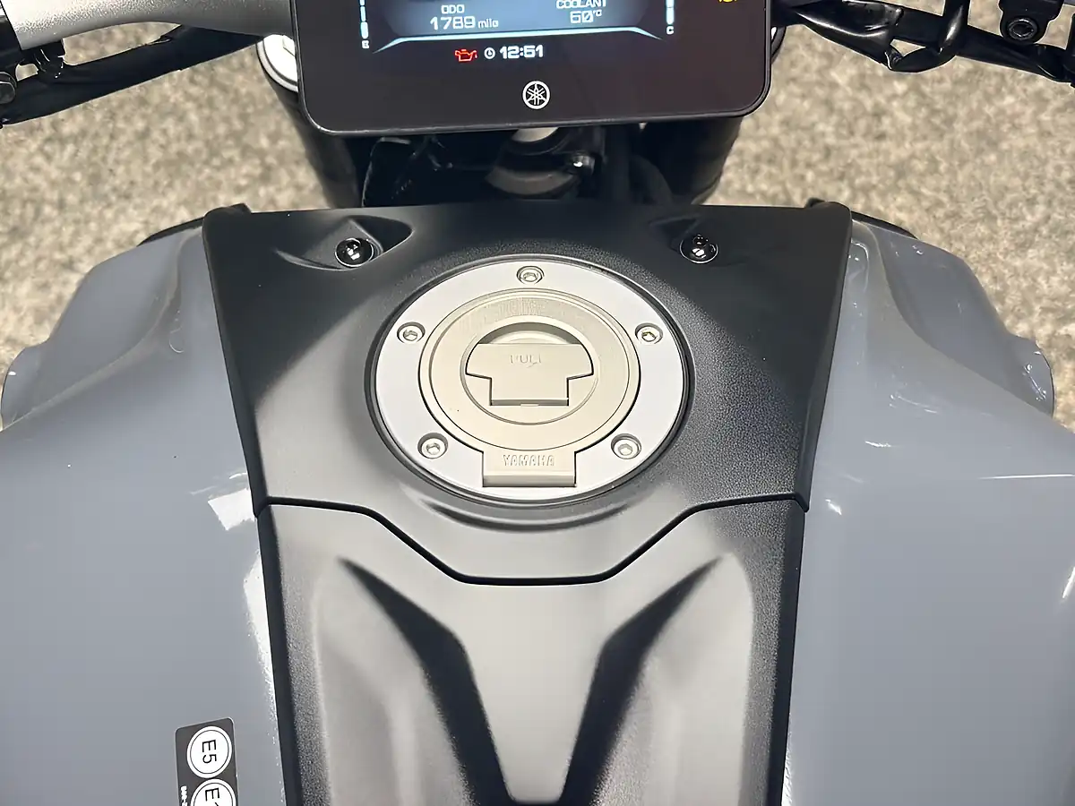 Used 2024 Yamaha MT-07 Hyper-Naked Grey - Interior and Exterior details 17