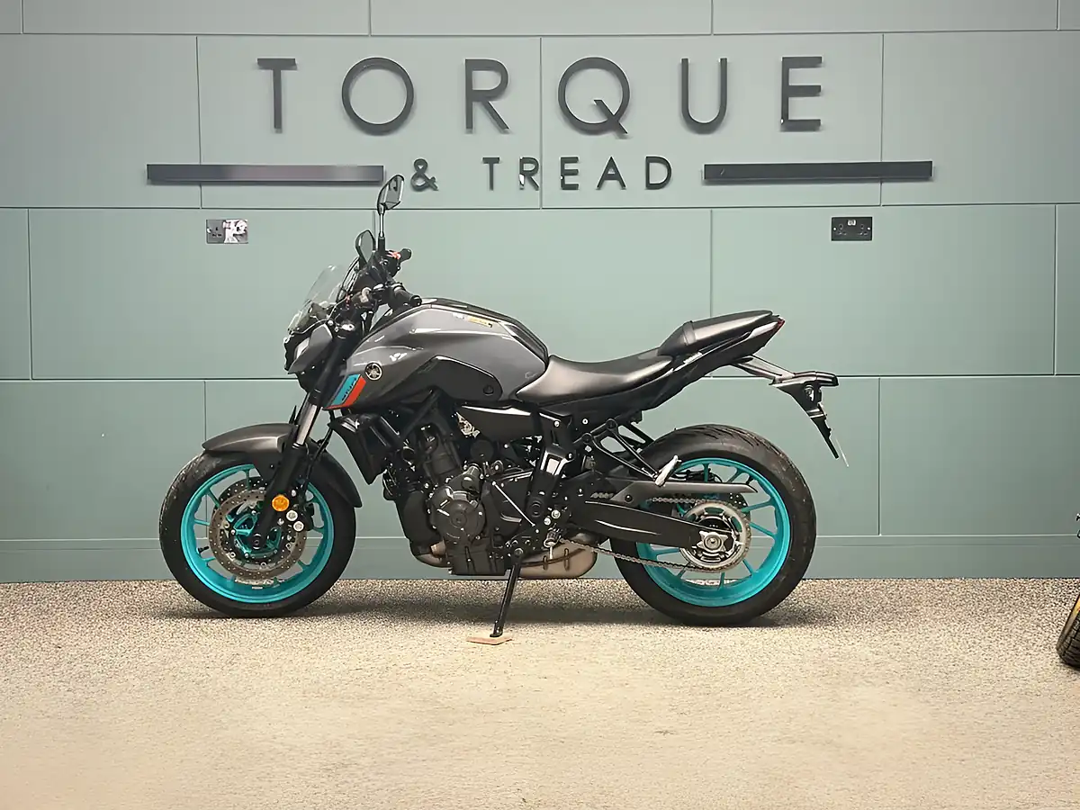 Used 2024 Yamaha MT-07 Hyper-Naked Grey - Interior and Exterior details 8