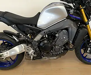 Used 2024 Yamaha MT-09 900 Sp Hyper-Naked Silver - Interior and Exterior details 10