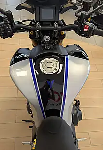 Used 2024 Yamaha MT-09 900 Sp Hyper-Naked Silver - Interior and Exterior details 14