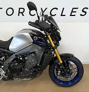 Used 2024 Yamaha MT-09 900 Sp Hyper-Naked Silver - Interior and Exterior details 18